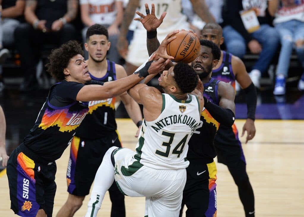 NBA: Suns vs. Bucks