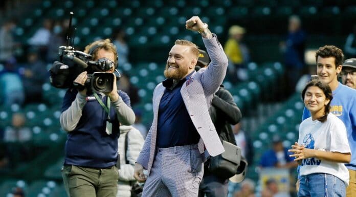 O McGregorovi je opět pořádně slyšet. Upláchl z hospodské bitky