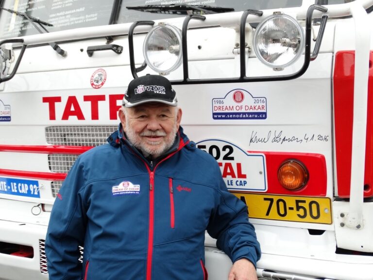 Odpočívej v pokoji, Karle. Pár dní před startem Dakaru zemřel legendární Karel Loprais