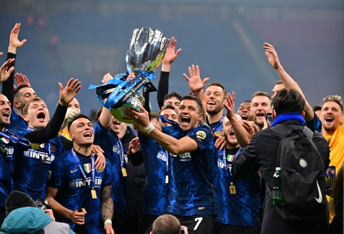 L’Inter ha vinto la Supercoppa Italiana.  Il gol della vittoria cade ai supplementari