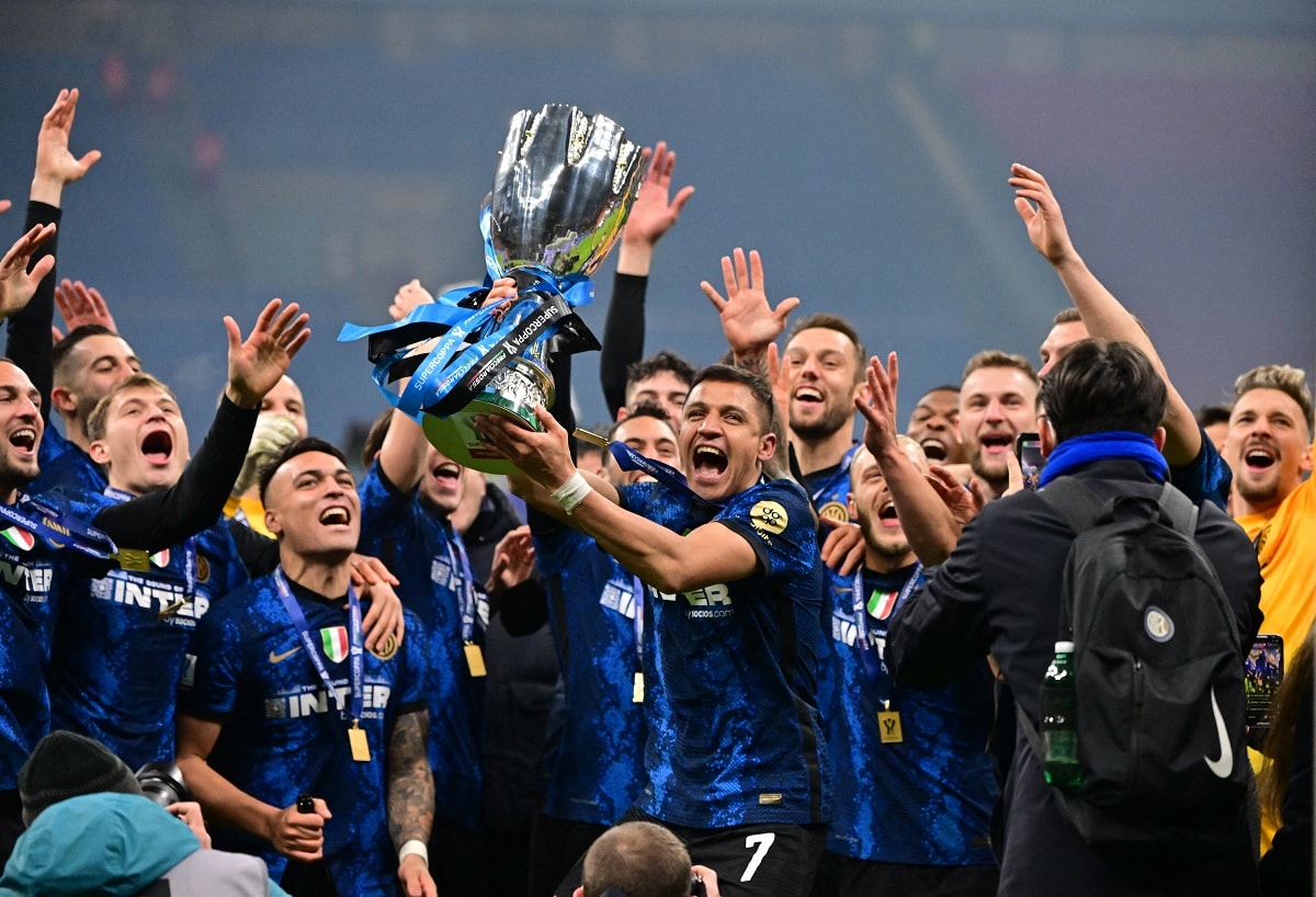 L'Inter ha vinto la Supercoppa Italiana. Il gol della vittoria cade ai