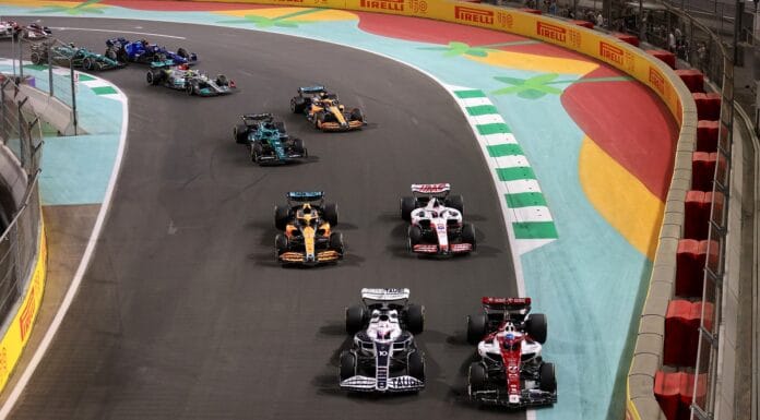 Sezóna F1 klepe na dveře. Vše, co musíte vědět, než zhasnou startovní světla