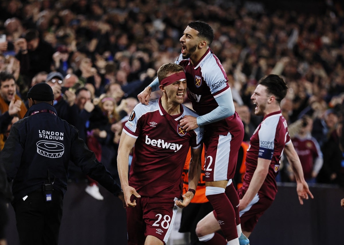 Součkova hlava pohřbila Sevillu, West Ham slaví. Kladiváři se mohou těšit na francouzské velikány