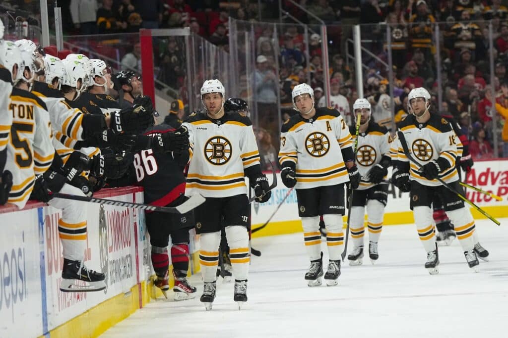 Boston Bruins vs Carolina Hurricanes