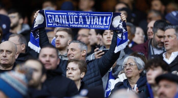 Fanda Chelsea skončil na vozíku. Před bitvou s Kladiváři dostal tvrdý knokaut