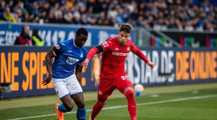 Lokomotiva značky Hložek zrychluje, český šikula v Bundeslize znovu skóroval