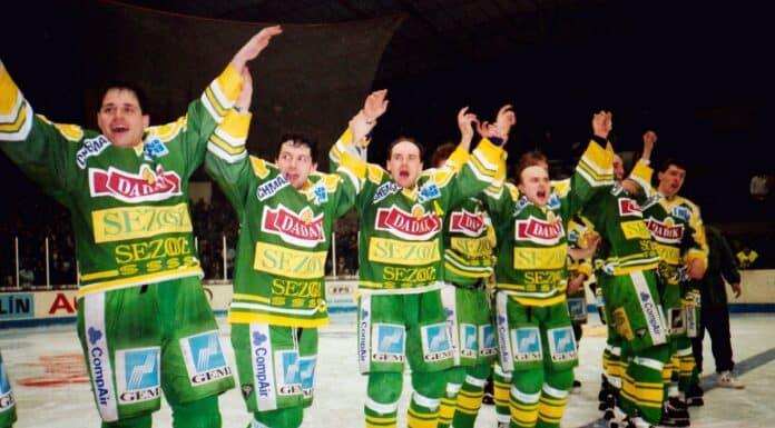 30 let extraligy. 1995: Obří senzace, nováček ze Vsetína mistrem