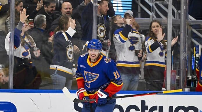 V noční NHL byli vidět Češi. Pastrňák s Vránou pálili, Nečas asistoval
