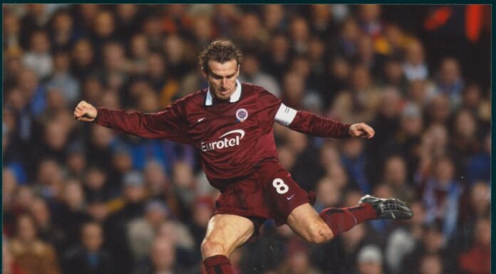 Historie ligy. 2003: Sparta nezářila, ale titul vyhrála. Velký návrat Poborského