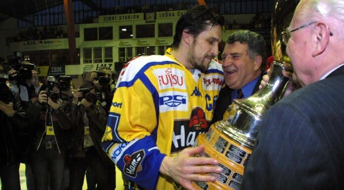 30 let extraligy. 2004: Zlínský titul! Hvězdami Leška a Balaštík. A taky jeden „Alkáč“