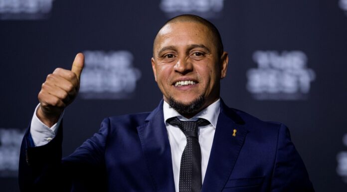 Roberto Carlos slaví 50. Ikonické přímáky a hromada trofejí. Sympaťák, říká Koller