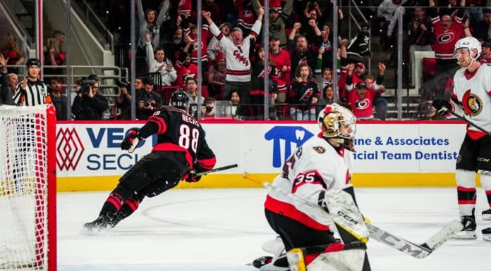 Nečas rozhodl prodloužení, v NHL se blýskli také Vaněček a chicagský Mrázek