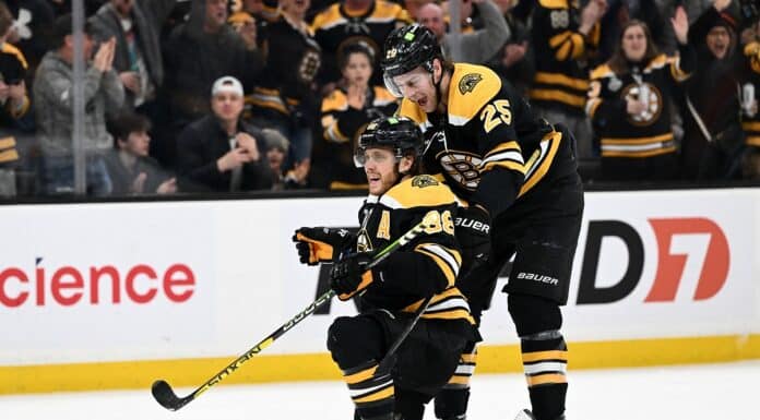 Fenomén Pastrňák. Vstřelil další vítězný gól a Bruins kráčí za rekordem