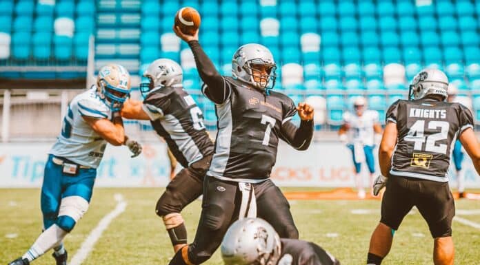 Quarterback Bútora láme rekordy. Zastaví Gladiators před finále?