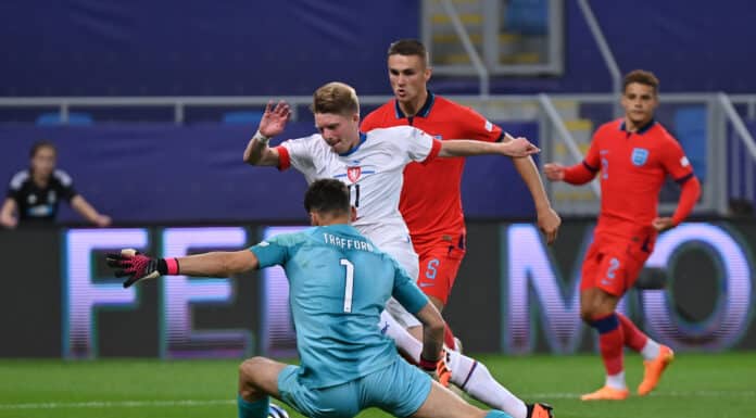 Borci z Premier league ukázali kvalitu. Lvíčata litovala nevyužitých šancí