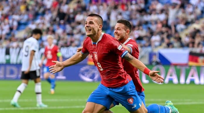 Velké vítězství. Lvíčata porazila Němce a na EURU do 21 let sahají po postupu