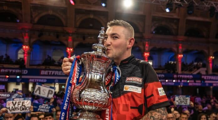 Aspinall si po výhře na Matchplay koupil dům a už vyhlíží další major