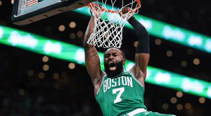 Brownova raketa. Během dalších pěti let v NBA vydělá obří balík