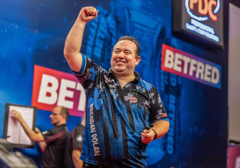 Šok na Matchplay. Končí hvězdný van Gerwen, další favorité pokračují