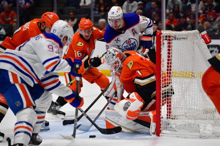Dostál zářil proti Edmontonu, Klapka pomohl gólem k obratu Calgary